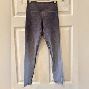 ZYIA Gray Leopard Ombre Light n Tight Hi-Rise 7/8 24” Leggings sz 2 NWT